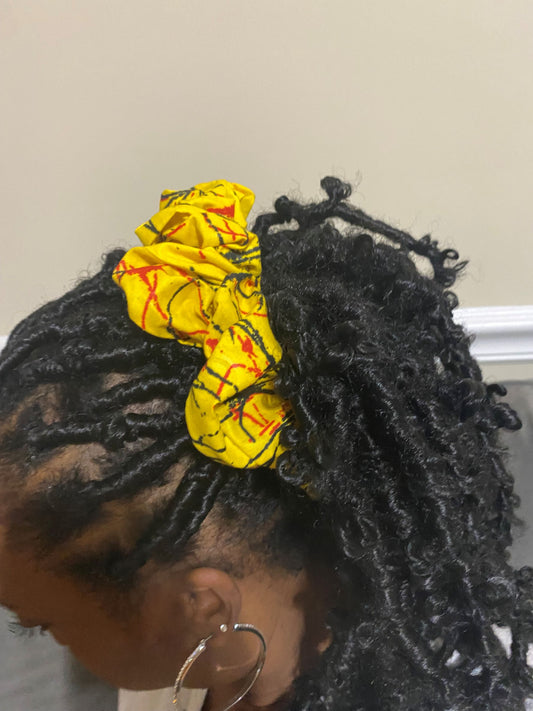 Sunny Day Oversized Scrunchie